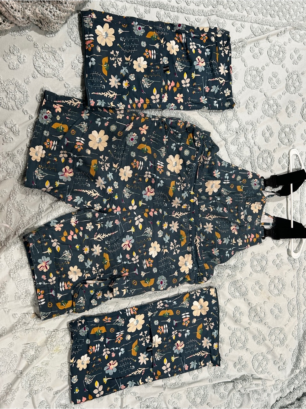 Rosie's Floral Print Bib Overalls - Shorts Conversion - Picture 9 of 10